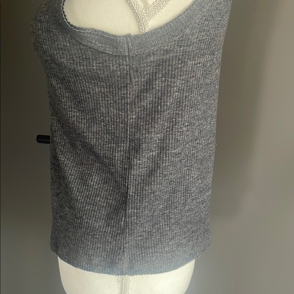 Versona Gray SleevelessTop Size L - Picture 3 of 6